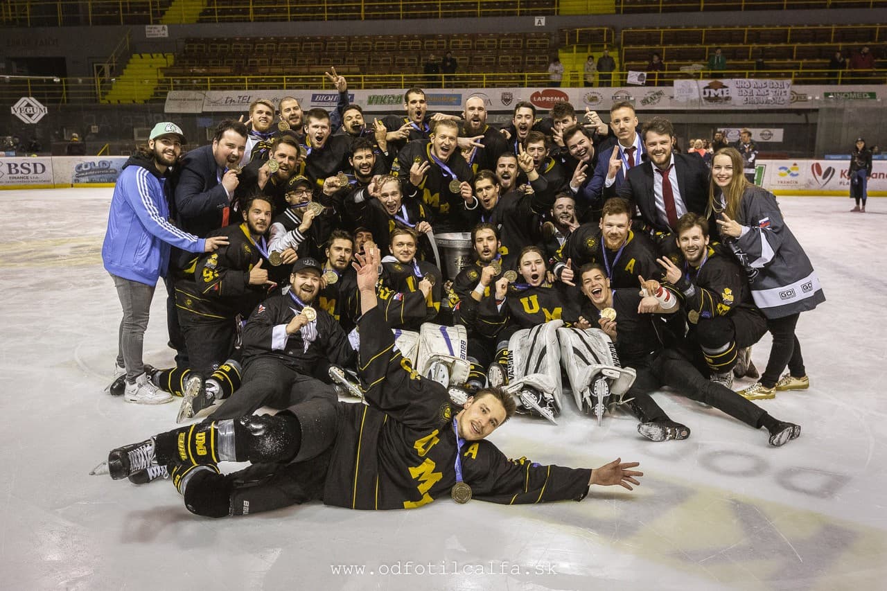 UMB Hockey Team  - zlatý tím 2x